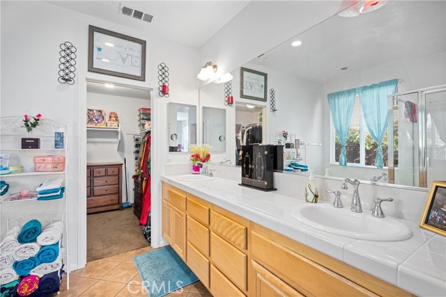 Detail Gallery Image 20 of 37 For 1625 Red Clover Ln, Hemet,  CA 92545 - 5 Beds | 3/1 Baths