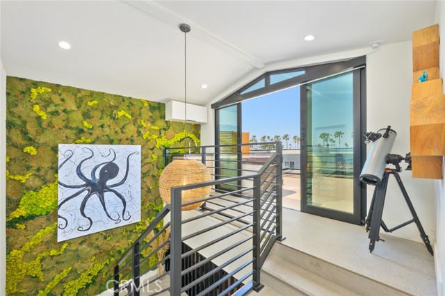 Detail Gallery Image 10 of 26 For 502 E Balboa Bld, Newport Beach,  CA 92661 - 3 Beds | 2 Baths