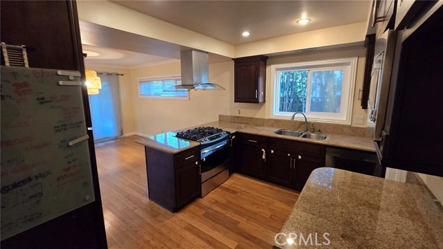 Detail Gallery Image 3 of 7 For 21250 Doble Ave, Torrance,  CA 90502 - 3 Beds | 2 Baths