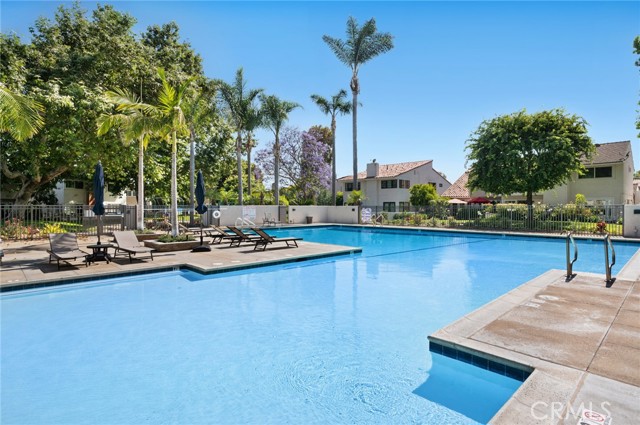 362 Vista Madera, Newport Beach CA: https://media.crmls.org/medias/f94c6faf-8014-470b-95da-fee951391de2.jpg