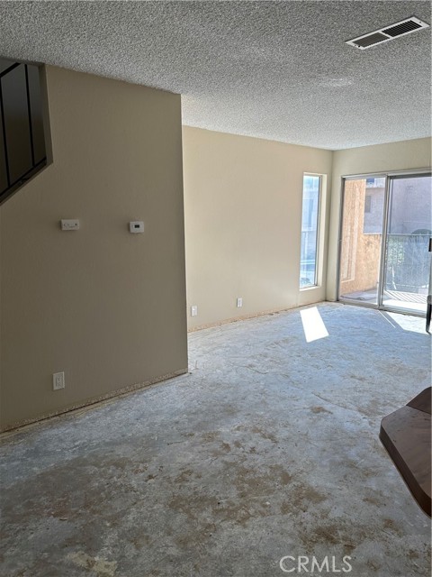 Detail Gallery Image 8 of 20 For 1765 Neil Armstrong St #205,  Montebello,  CA 90640 - 2 Beds | 2 Baths