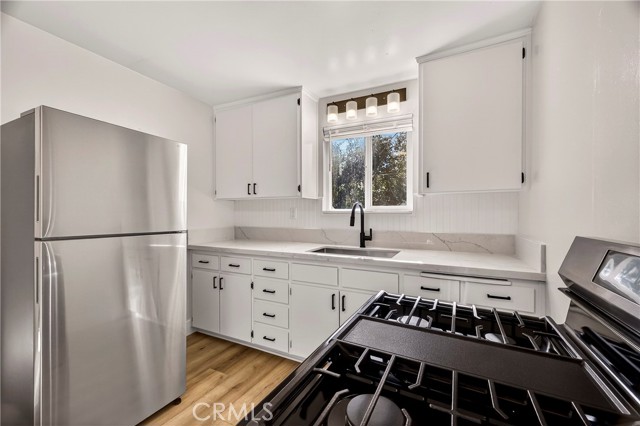 Detail Gallery Image 13 of 37 For 1128 W 5th, Chico,  CA 95928 - 3 Beds | 1 Baths