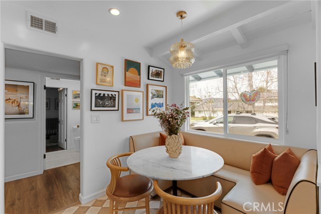 Detail Gallery Image 2 of 20 For 23936 Nomar, Woodland Hills,  CA 91367 - 3 Beds | 2 Baths