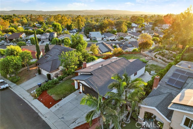 22701 Via Tercero, Mission Viejo CA: https://media.crmls.org/medias/f94d56b7-b95d-46ff-a043-4e7bac77aea4.jpg