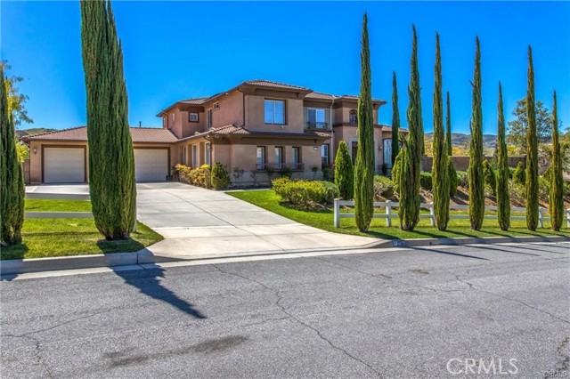 Detail Gallery Image 2 of 69 For 2136 Horse Trail Dr, Redlands,  CA 92373 - 4 Beds | 3/1 Baths