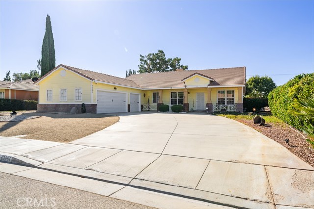 Detail Gallery Image 4 of 45 For 43251 Durango Ln, Lancaster,  CA 93536 - 4 Beds | 2 Baths