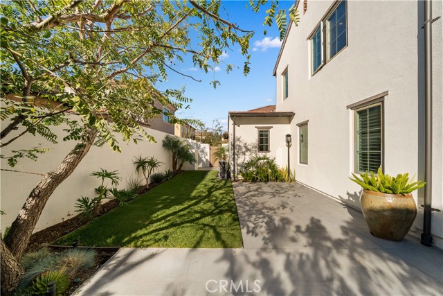 Detail Gallery Image 2 of 56 For 126 Bellini, Irvine,  CA 92602 - 4 Beds | 3/1 Baths