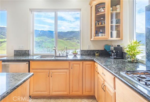 Detail Gallery Image 22 of 46 For 2987 Holiday Ct, Morgan Hill,  CA 95037 - 4 Beds | 3/1 Baths