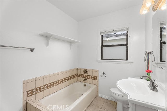Detail Gallery Image 11 of 15 For 234 Nieto Ave, Long Beach,  CA 90803 - 2 Beds | 1 Baths
