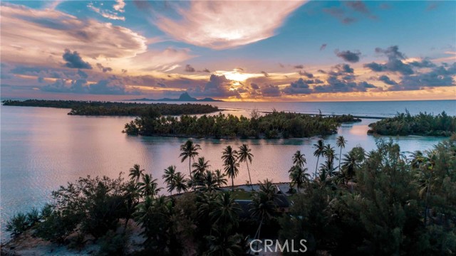 1 Motu Moie French Polynesia, Taha'a, Outside Area (Outside Ca) CA: https://media.crmls.org/medias/f950a950-4758-49c2-8159-8cdf67af3beb.jpg