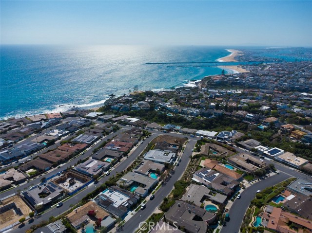 4521 Orrington Road, Corona del Mar CA: https://media.crmls.org/medias/f950f9de-3f08-4e19-a126-abf467e435b6.jpg