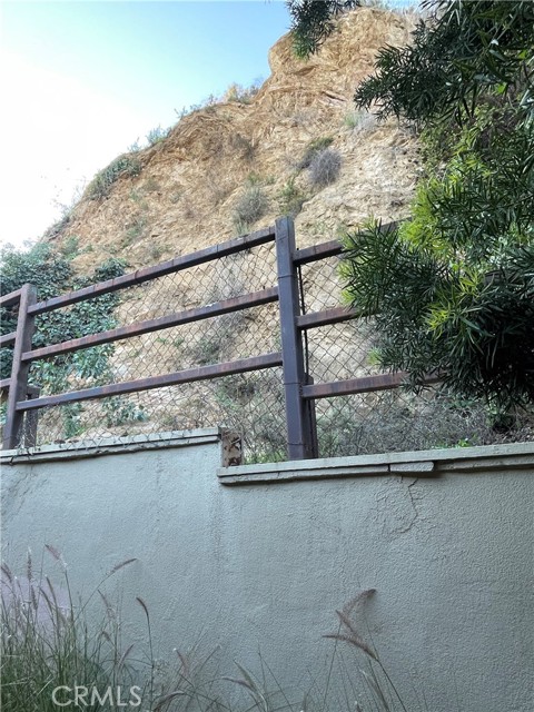 Detail Gallery Image 9 of 9 For 9275 Flicker, Los Angeles,  CA 90069 - 2 Beds | 3 Baths