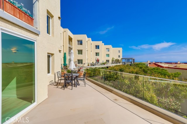 3200 La Rotonda Drive, Rancho Palos Verdes CA: https://media.crmls.org/medias/f9520195-4849-4bdb-813a-6831fedf7efc.jpg