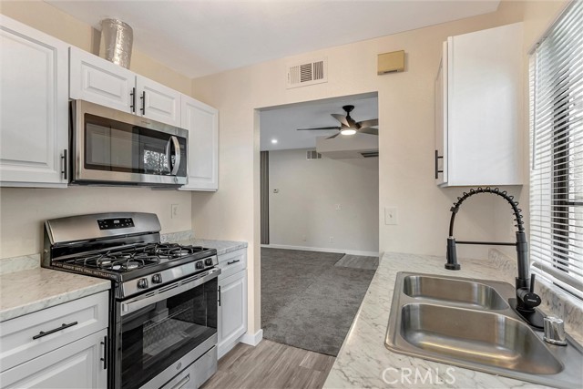Detail Gallery Image 13 of 43 For 2554 Olive Dr #190,  Palmdale,  CA 93550 - 2 Beds | 2 Baths