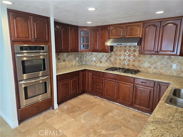 Detail Gallery Image 16 of 45 For 5704 Miguel Way, Long Beach,  CA 90814 - 5 Beds | 3 Baths