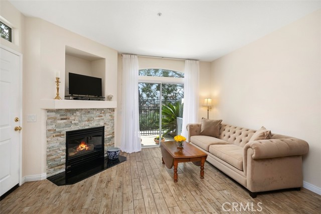 Detail Gallery Image 8 of 39 For 8 Veneto Ln, Aliso Viejo,  CA 92656 - 3 Beds | 2/1 Baths