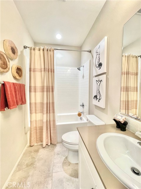 Detail Gallery Image 16 of 33 For 402 Nuez St, Camarillo,  CA 93012 - 3 Beds | 2/1 Baths