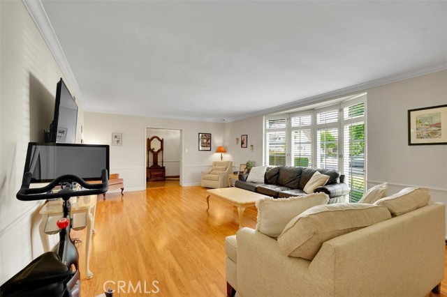 Detail Gallery Image 9 of 44 For 4415 Morella Ave, Studio City,  CA 91607 - 4 Beds | 4 Baths