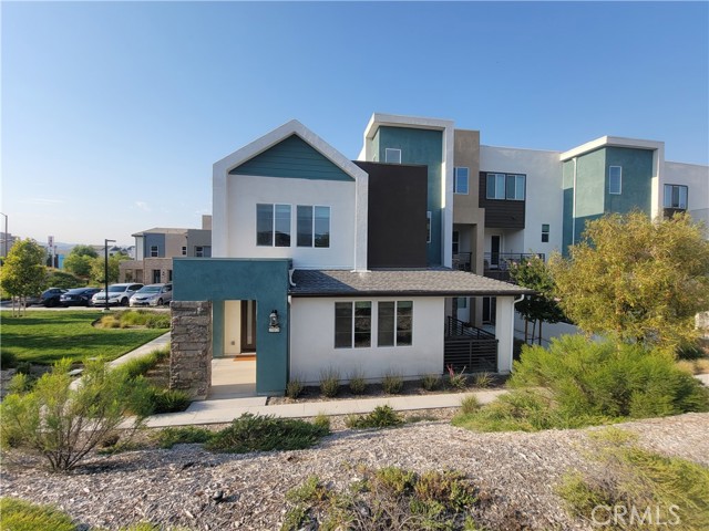 27078 Painted Sky Way, Valencia CA: https://media.crmls.org/medias/f953a9ad-f343-4031-bff5-3f226b1d7768.jpg