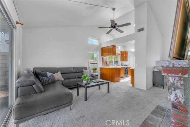 Detail Gallery Image 11 of 23 For 40432 Aster, Palmdale,  CA 93551 - 4 Beds | 2 Baths