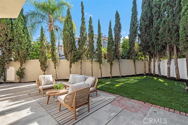 32 Comiso, Irvine CA: https://media.crmls.org/medias/f9541875-ba40-4e99-899c-1616166defb2.jpg