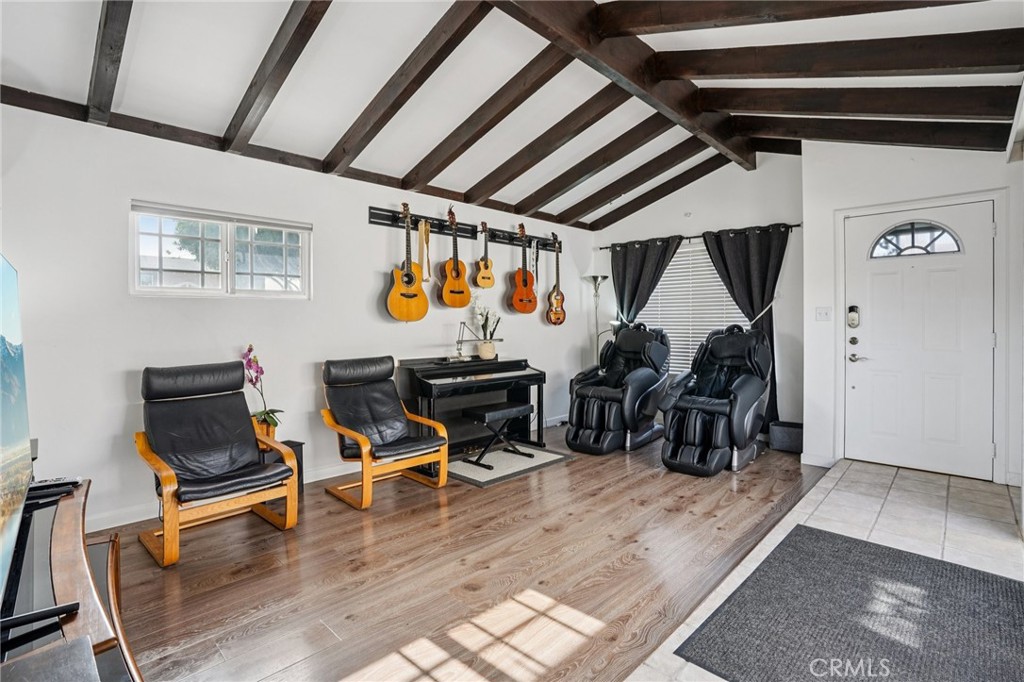 MLS #SB25274589 image #1