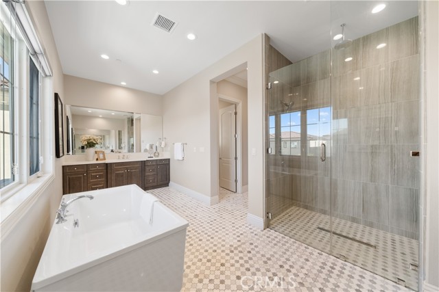 Detail Gallery Image 34 of 62 For 57 Kite, Irvine,  CA 92618 - 5 Beds | 5/1 Baths