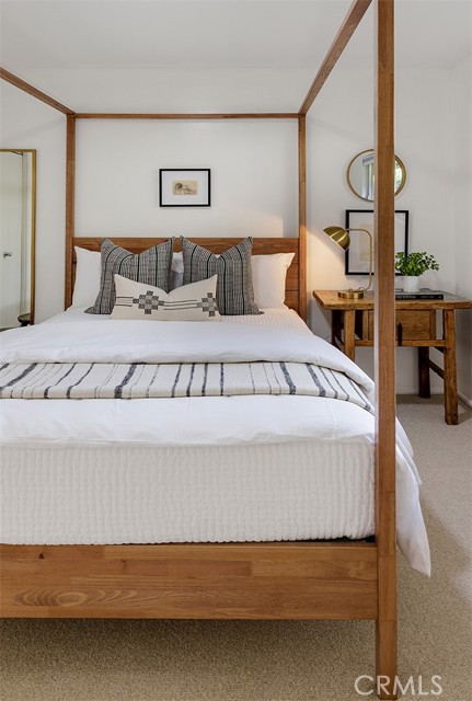 564 Seaward Road, Corona del Mar CA: https://media.crmls.org/medias/f954f160-95d1-432b-8255-97c9c0384394.jpg