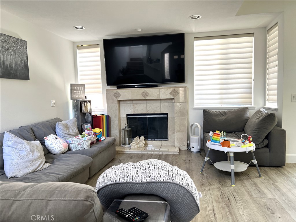 MLS #OC25273791 image #14