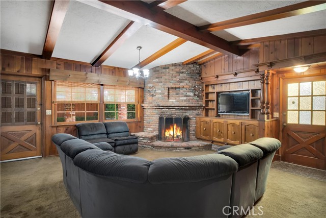 8666 Keokuk Avenue, Winnetka CA: https://media.crmls.org/medias/f95761f6-6b1b-4670-a20c-c76f7653967e.jpg