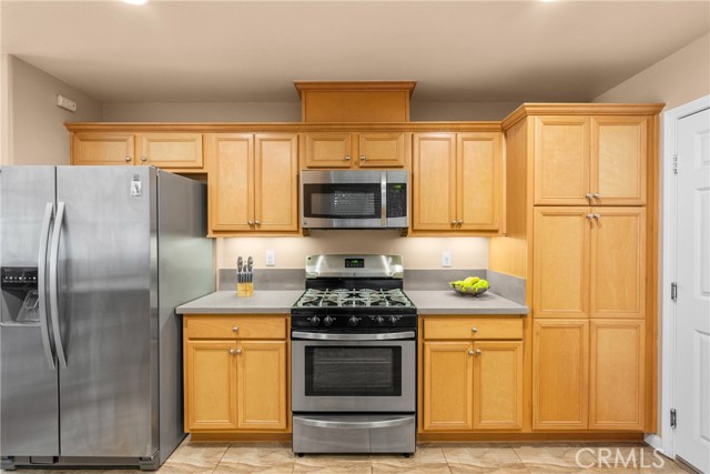 Detail Gallery Image 14 of 48 For 15721 Cobalt St #118,  Sylmar,  CA 91342 - 3 Beds | 3 Baths