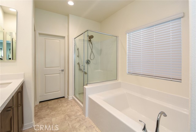 Detail Gallery Image 15 of 27 For 15537 Parry Peak Dr, Fontana,  CA 92336 - 3 Beds | 2 Baths