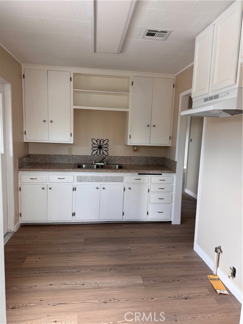 Detail Gallery Image 8 of 24 For 802 E Granada Ct, Ontario,  CA 91764 - 3 Beds | 1 Baths