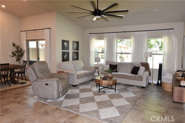 Detail Gallery Image 7 of 23 For 4140 Mondavi Ave, Merced,  CA 95348 - 3 Beds | 2 Baths