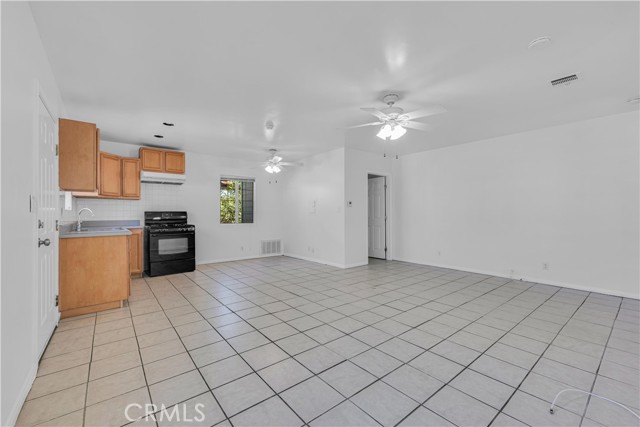 6350 Costello Avenue, Valley Glen CA: https://media.crmls.org/medias/f959a33e-2714-45ef-8f5c-9daf607ea916.jpg