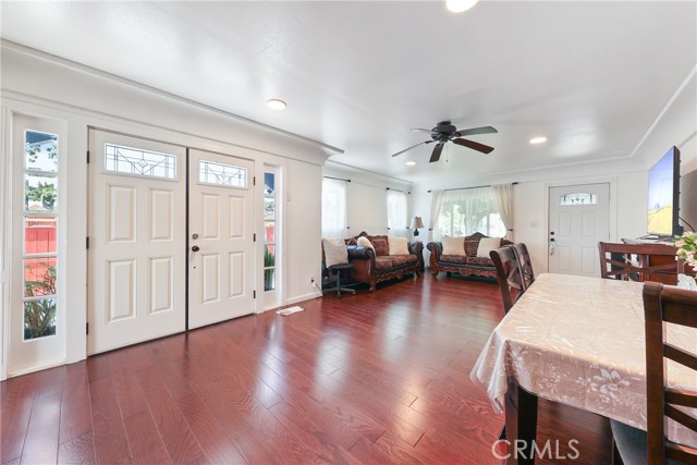 Detail Gallery Image 10 of 33 For 704 Kilson Dr, Santa Ana,  CA 92701 - 3 Beds | 1 Baths