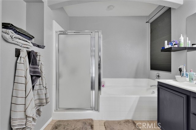 Detail Gallery Image 11 of 37 For 9301 Creosote, Oak Hills,  CA 92344 - 3 Beds | 2 Baths