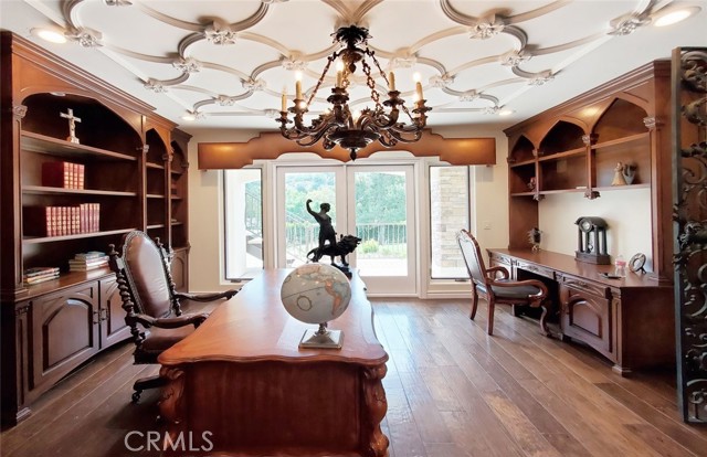 Detail Gallery Image 9 of 45 For 11947 Iredell St, Studio City,  CA 91604 - 7 Beds | 8 Baths