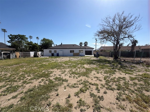 17468 Grevillea Street, Fontana CA: https://media.crmls.org/medias/f95a740e-6d30-4c8a-a2e0-c63709978170.jpg