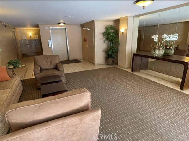 Detail Gallery Image 32 of 35 For 14521 Benefit St #306,  Sherman Oaks,  CA 91403 - 2 Beds | 2 Baths