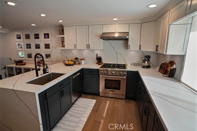 Image 5 of 27 For 4426 Kling Street