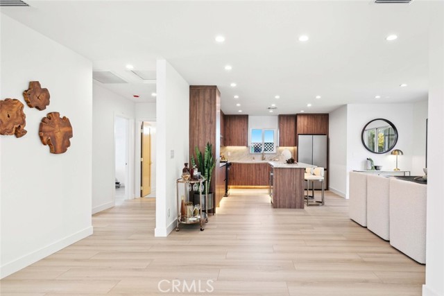 Detail Gallery Image 28 of 65 For 8372 Outland View Dr, Sun Valley,  CA 91352 - 3 Beds | 2/1 Baths