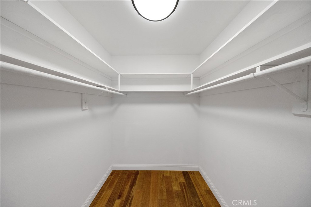 https://media.crmls.org/medias/f95b5e45-1d7b-4ec8-8bb6-e00a5795d7c1.jpg?preset=X-Large