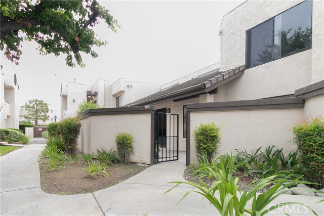 508 N Imperial Avenue B Ontario, California Welcome to 508 N Imperial Avenue in Ontario! Located in the highly-desired Artisan Collection community, this beautiful, two level, 3 bed 2 bath condo is a must see!