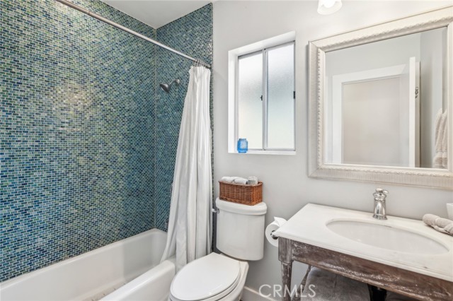 Detail Gallery Image 13 of 18 For 431 Park Ave, Laguna Beach,  CA 92651 - 2 Beds | 1 Baths