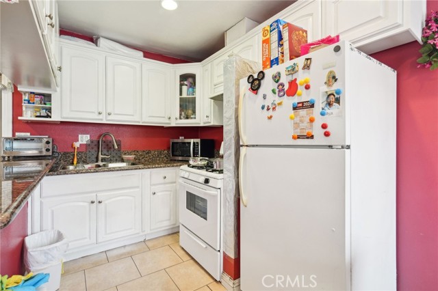 10240 Atlantic Avenue, South Gate CA: https://media.crmls.org/medias/f95da9f0-93a9-4119-ae75-d6c38eb12f34.jpg