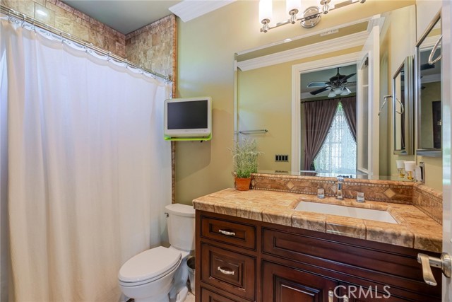 Image 41 of 75 For 25711 Shady Oak Ln