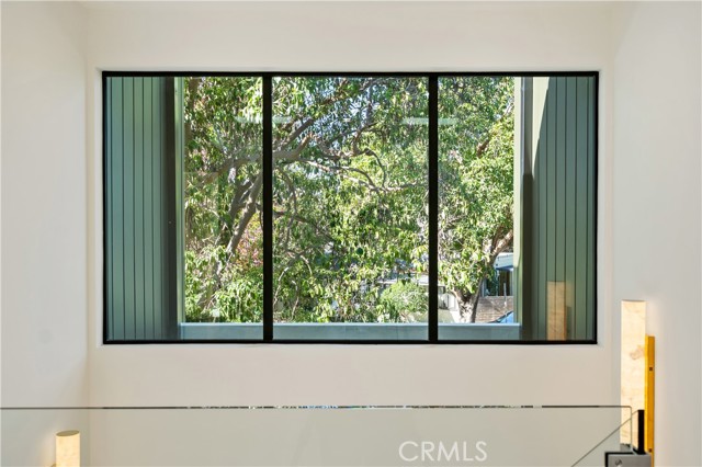 10840 Queensland, Los Angeles CA: https://media.crmls.org/medias/f95e4a2c-f43e-4cc9-8a7d-44275d99a9af.jpg