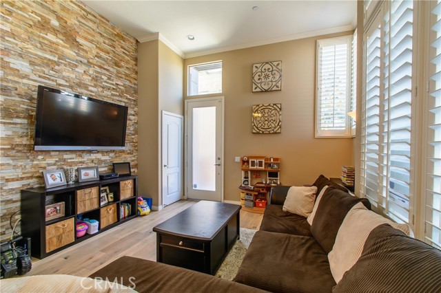 Detail Gallery Image 3 of 27 For 5404 W 149th Pl #13,  Hawthorne,  CA 90250 - 3 Beds | 2 Baths