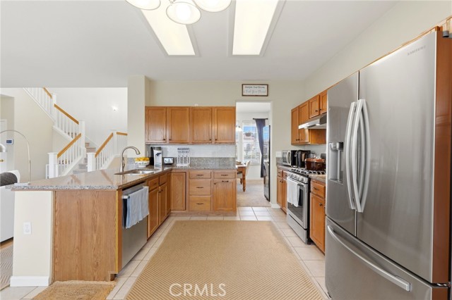 Detail Gallery Image 16 of 56 For 903 W Sandstone Ct, Hanford,  CA 93230 - 4 Beds | 3 Baths